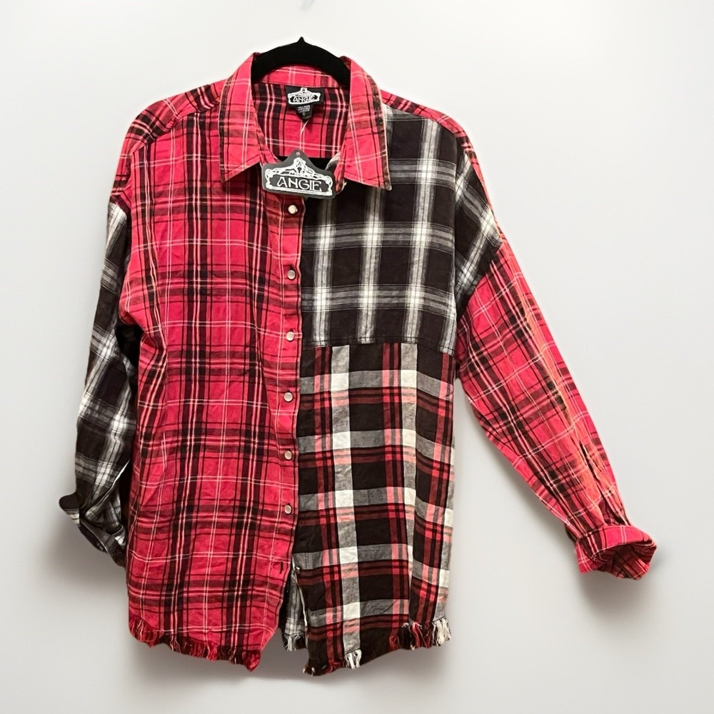 Angie‎ Mixed Media Bohemian Button Down Flannel Top Red Black Size Medium NWT